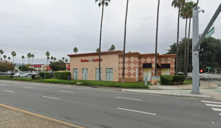 Starbird Chicken Set to Fry Up New Fremont Spot at Old Boston Market Site